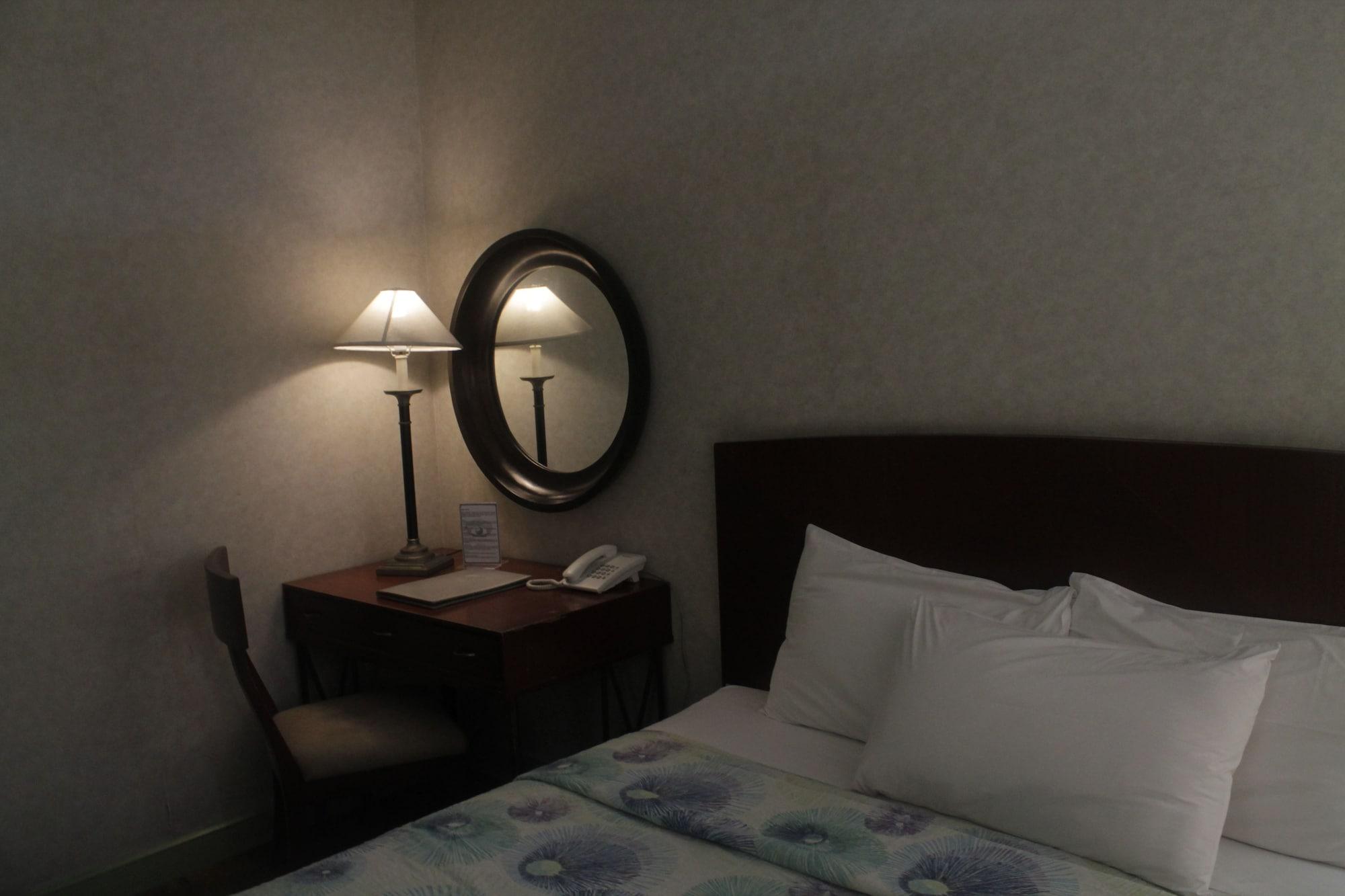Pearl Manila Hotel Екстер'єр фото
