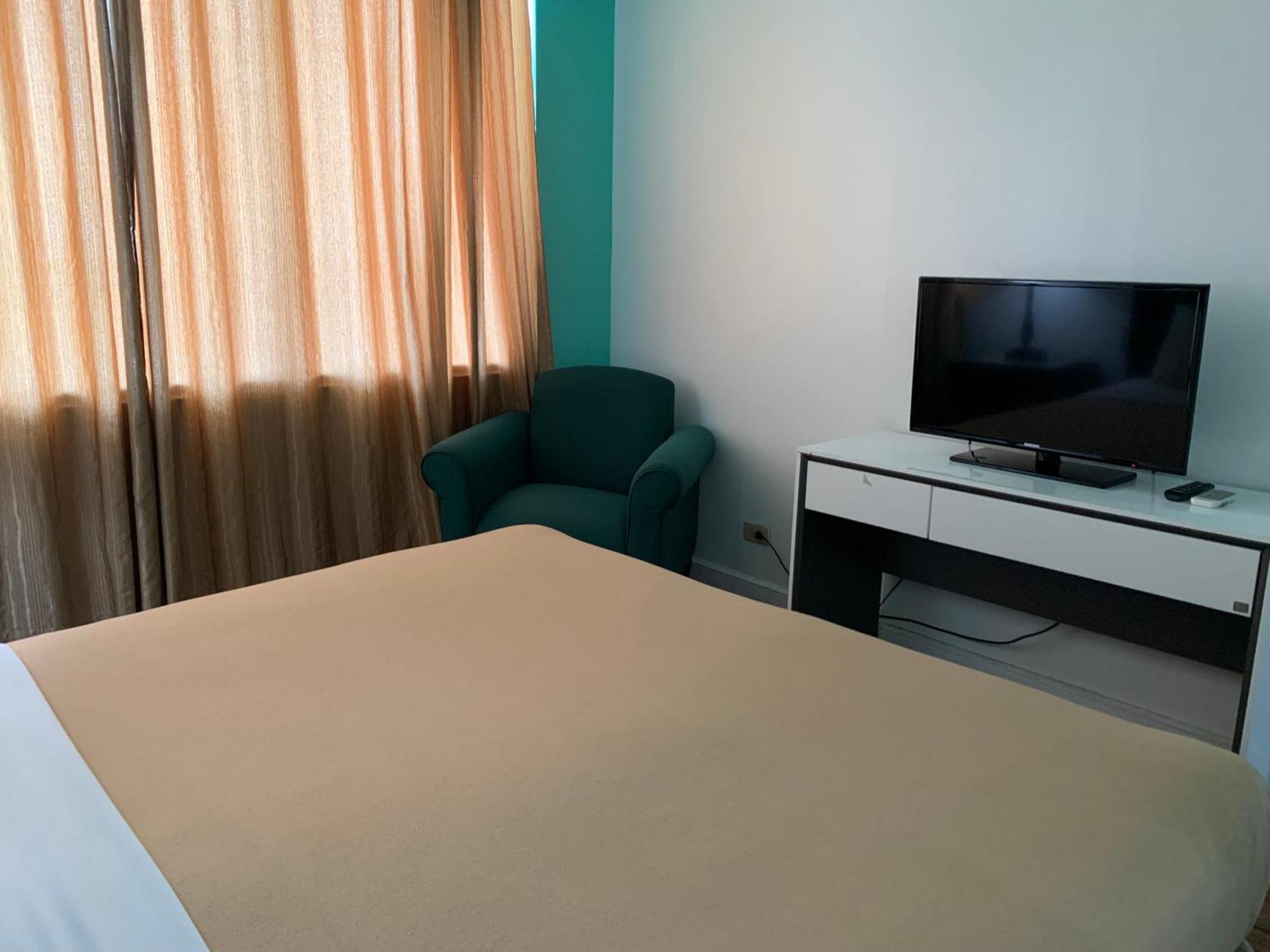 Pearl Manila Hotel Екстер'єр фото